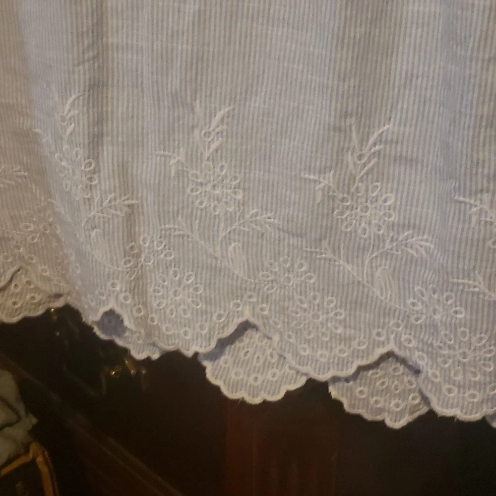 NWT Croft & Barrow Blue & White Stripe top - Picture 4 of 4